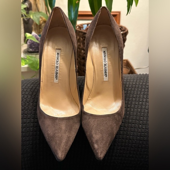 Manolo Blahnik Shoes - Manolo Blahnik Chocolate Brown Suede Heels ~ 38.5~ 4” heel.